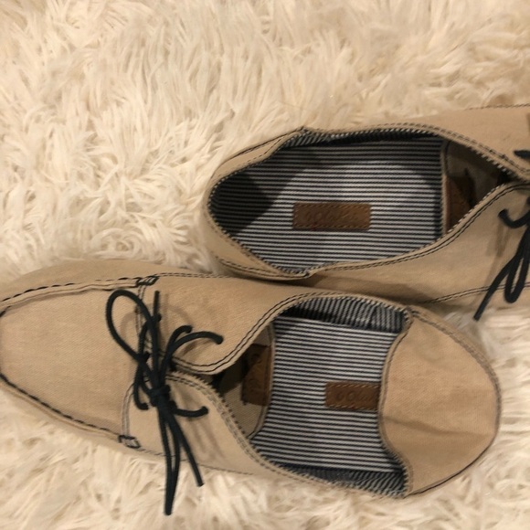 Olukai Heleuma canvas shoes. - Picture 3 of 9